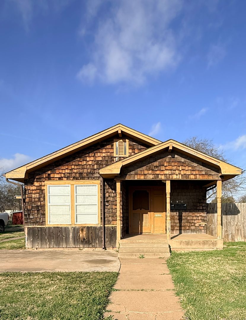 Wichita Falls Apartment: 2500 Taylor St