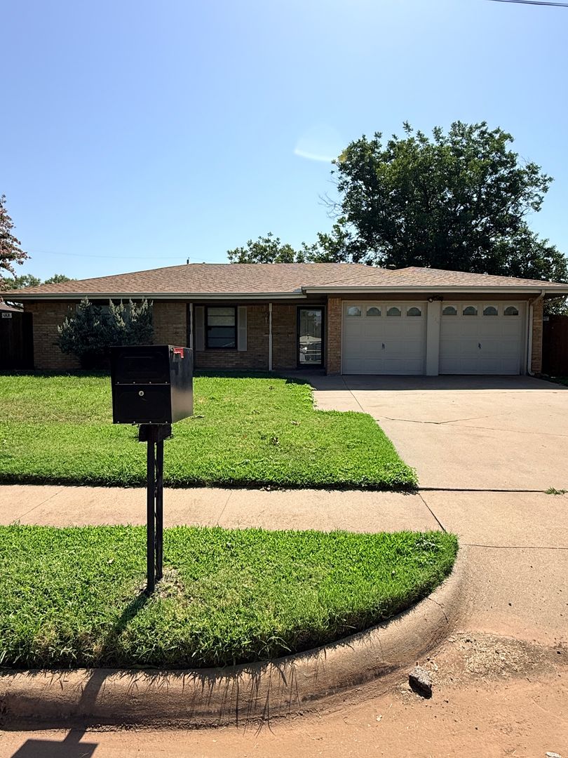 Wichita Falls House: 1039 Harris Ln