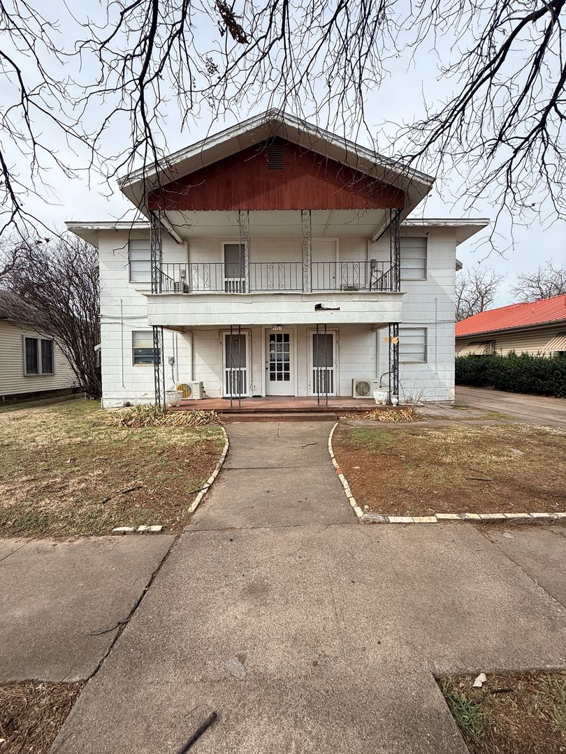 Wichita Falls Apartment: 1710 Fillmore St