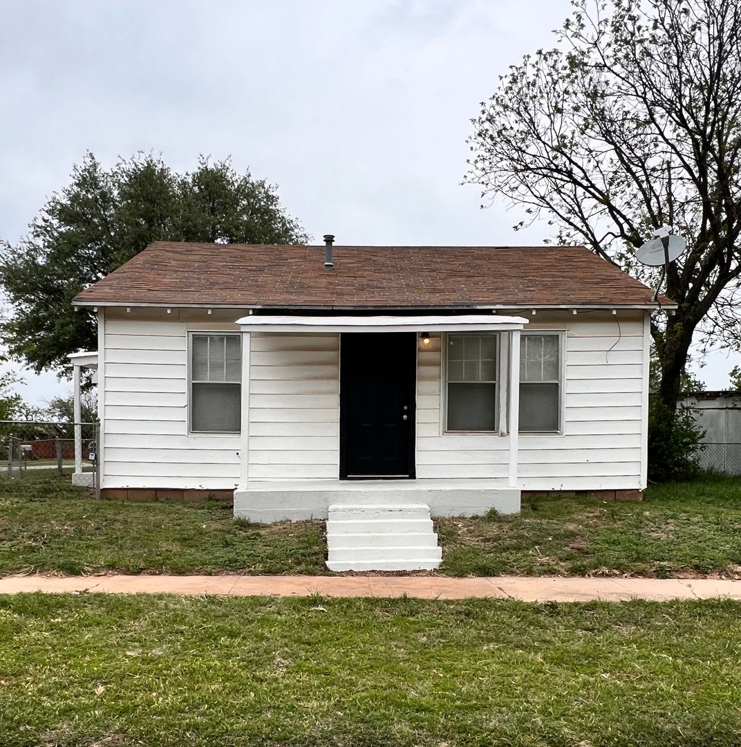 Wichita Falls House: 2615 Colquit Rd