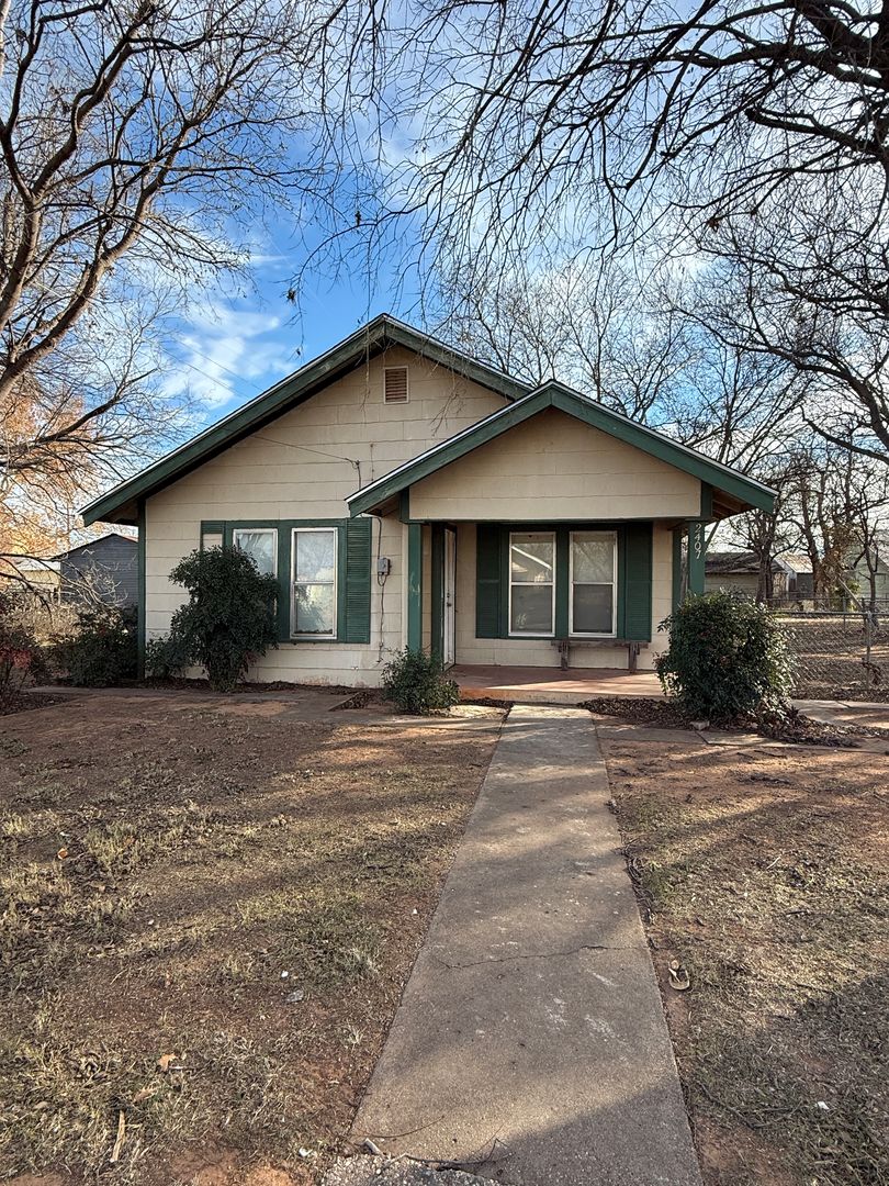 Wichita Falls House: 2407 Hayes St