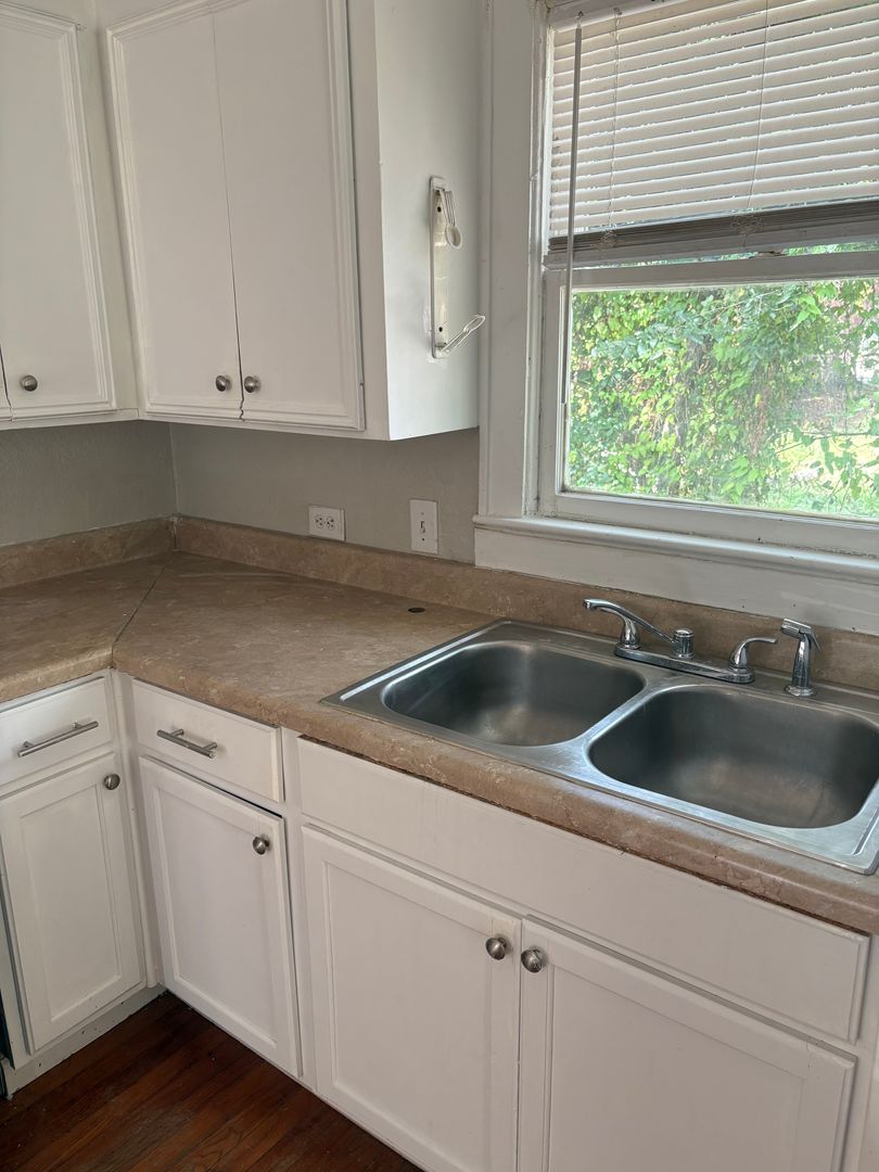 Shreveport House: 632 Wyandotte B