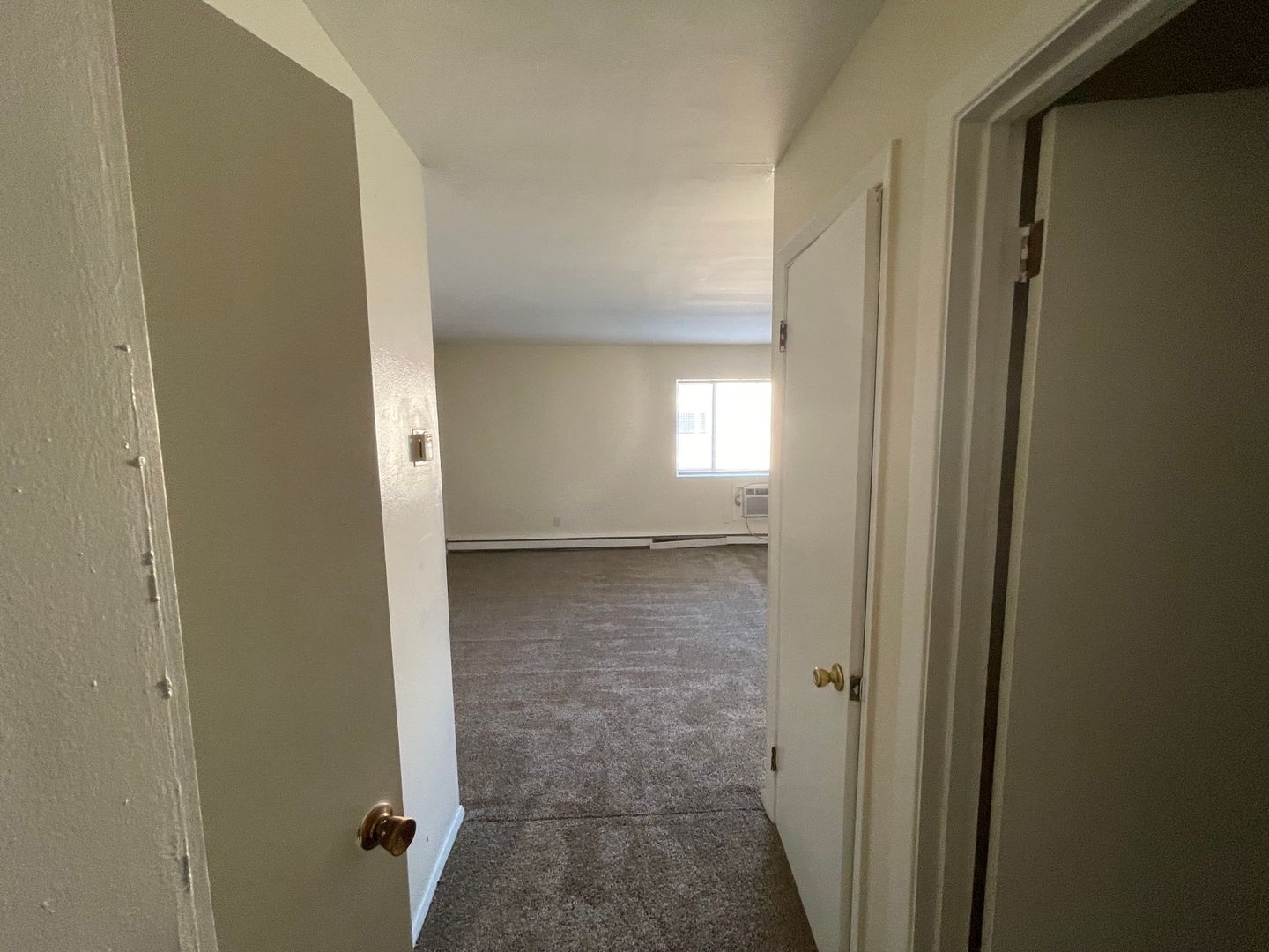 DAYTON Apartment: 1570 WOODMAN DRIVE