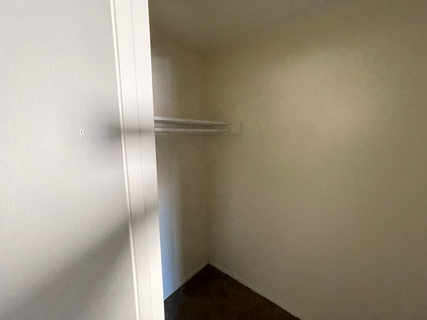 DAYTON Apartment: 1570 WOODMAN DRIVE