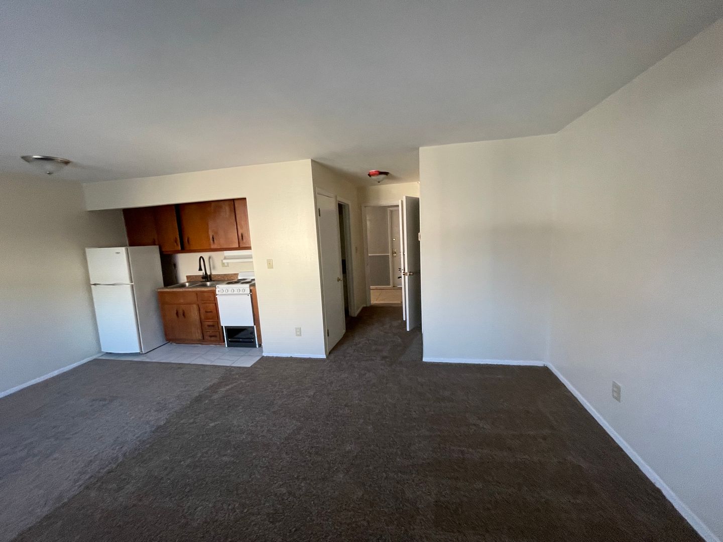 DAYTON Apartment: 1570 WOODMAN DRIVE