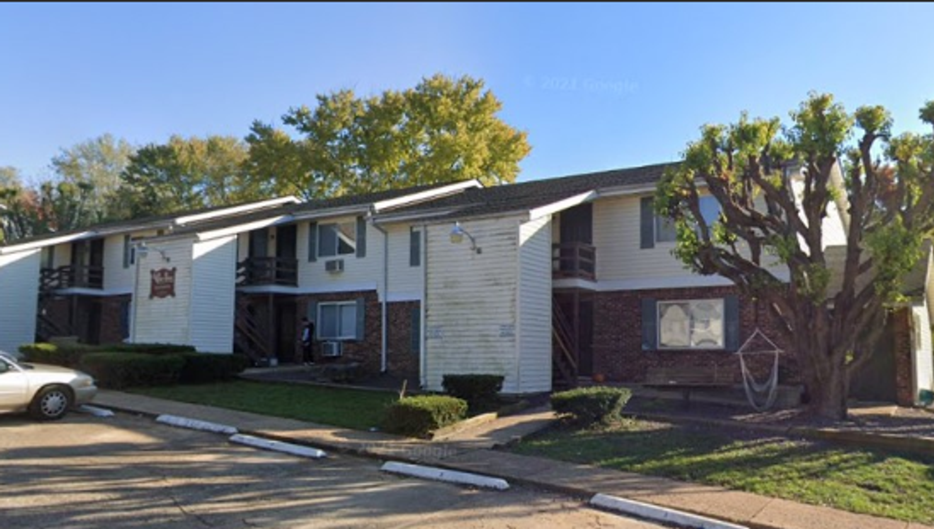 Park hills Apartment: 101 Swan Drive