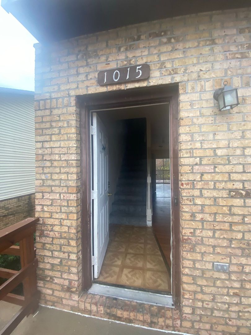 Imperial Apartment: 1000-1019 Westward Trails DR