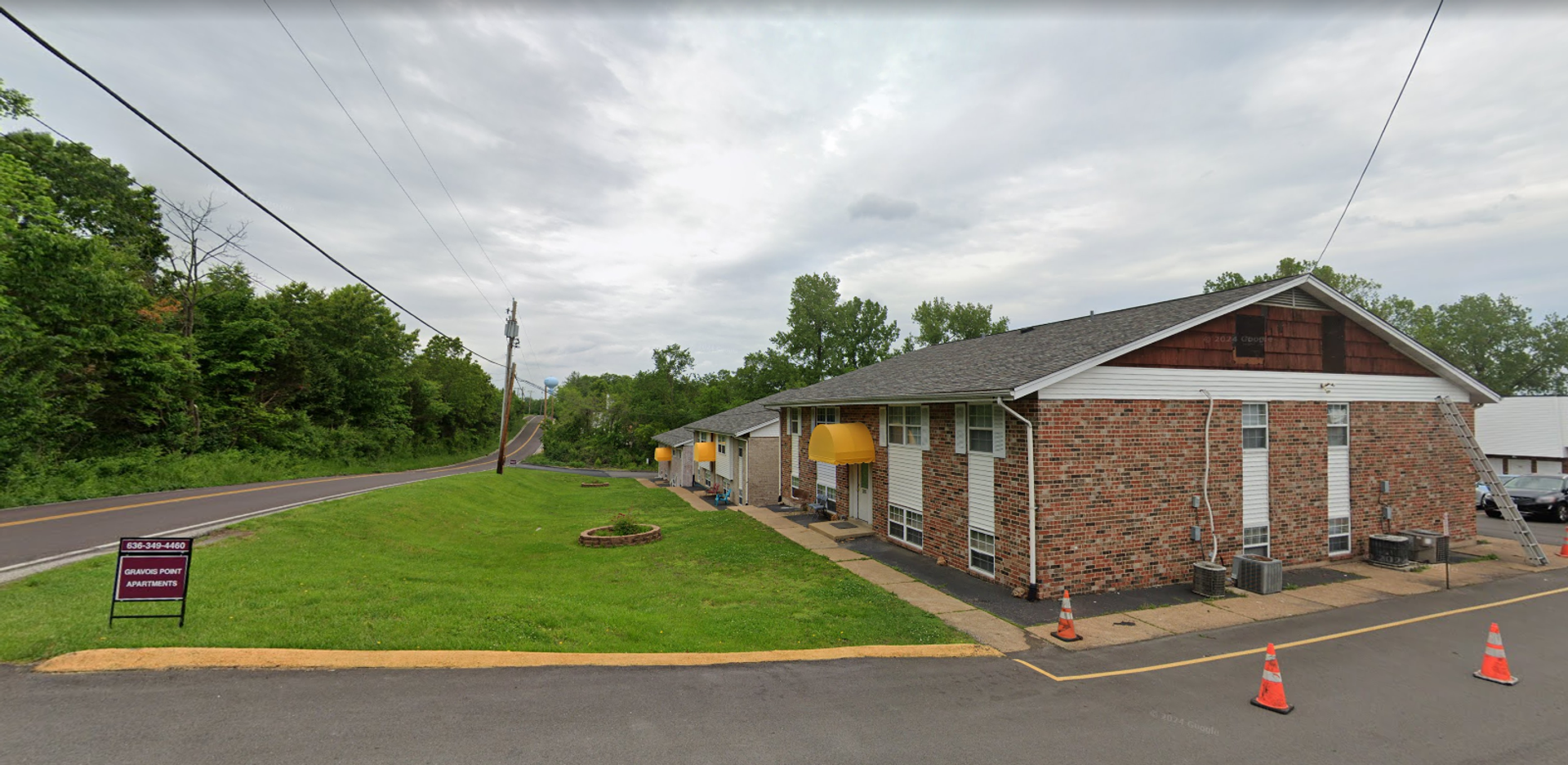 Fenton Apartment: 373 Corisande Hill