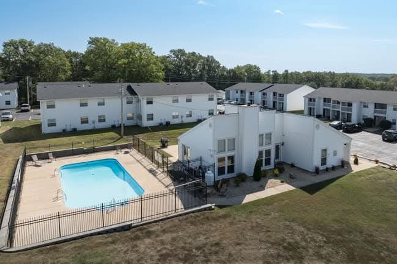 Hillsboro Apartment: 101 Timber Ridge Hwy 21