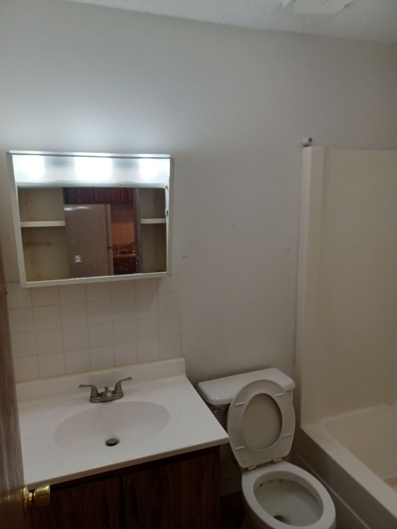 Park hills Apartment: 101 Swan Drive