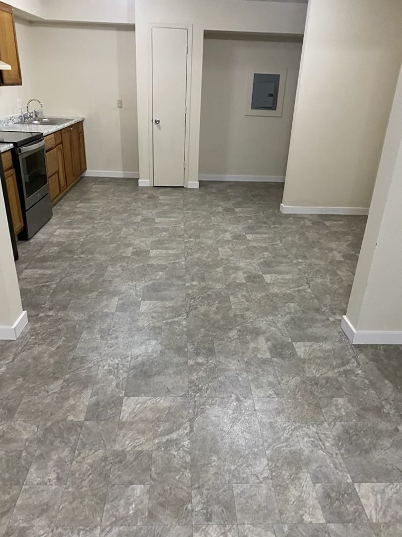 Pacific Apartment: Palisades Dr