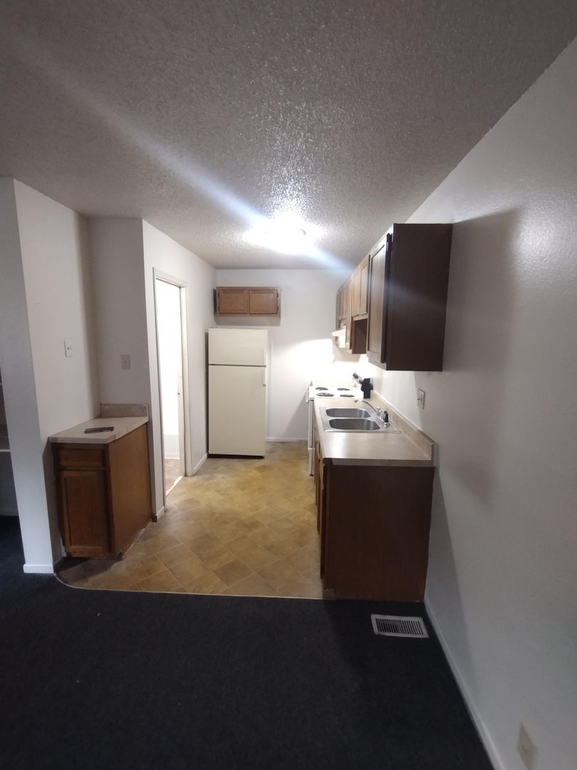 Pevely Apartment: 8743 Commercial Blvd.