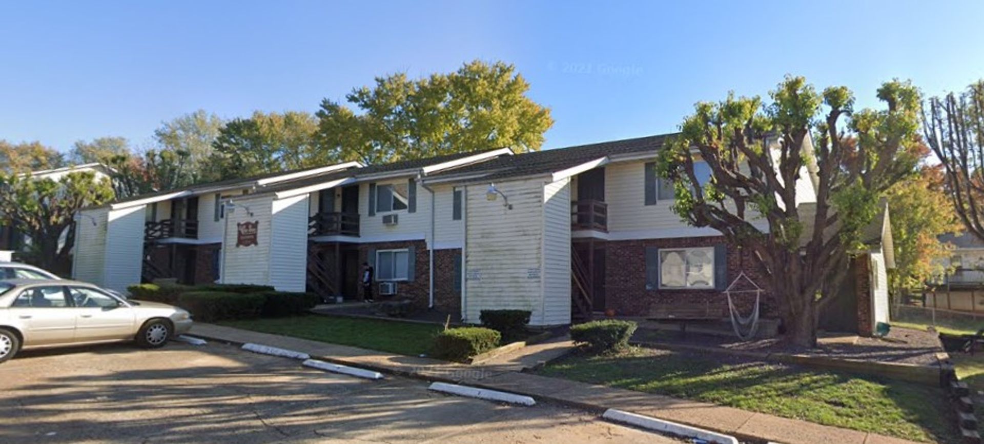 Park hills Apartment: 101 Swan Drive