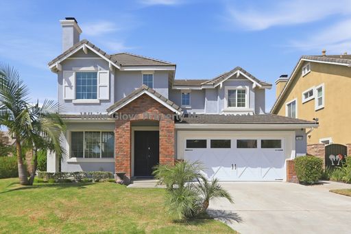 Beautiful 5-Bedroom Home with Pool, Spa & Outdoor Kitchen in Orange – photo 1
