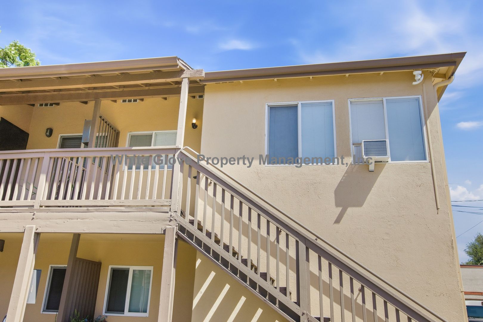 Fullerton Apartment: 136 E Ash Ave.