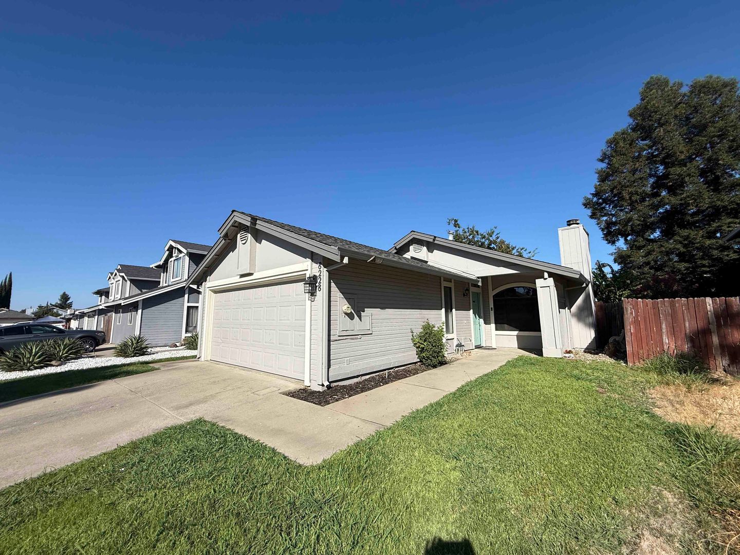 Antelope House: 8228 Bluehaven Ct