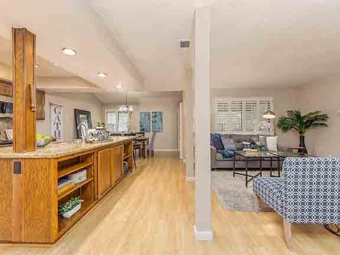 Sacramento House: 10 Park West Ct