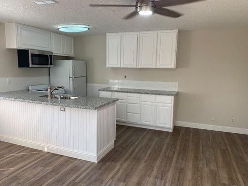 Upstairs 2 Bed 1 Bath – photo 1