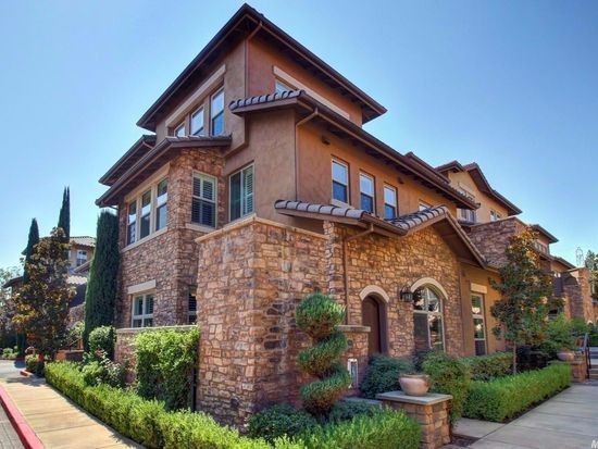Sacramento House: 2430 Pavilions Place Ln