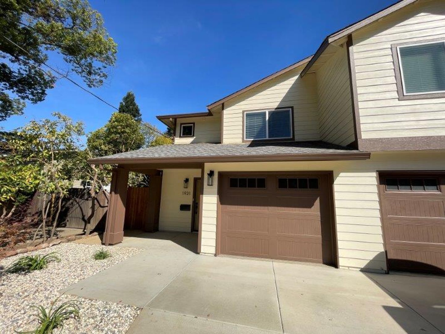 Sacramento House: 1931 55th St