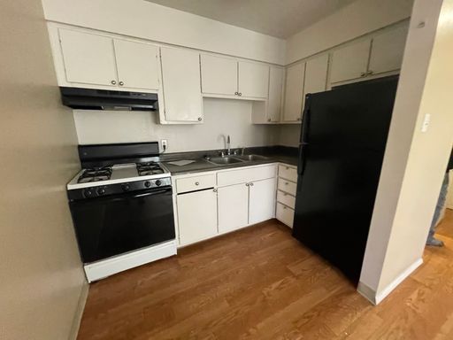 1901 Indian Plaza Dr NE, IP-28 – photo 1