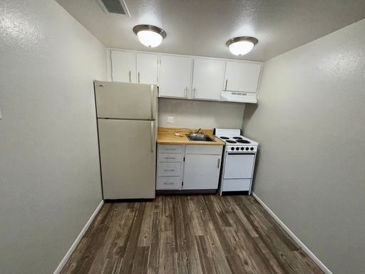 Studio 1 Bath Apartment at 1520 University Boulevard, 147, Albuquerque, NM – photo 1