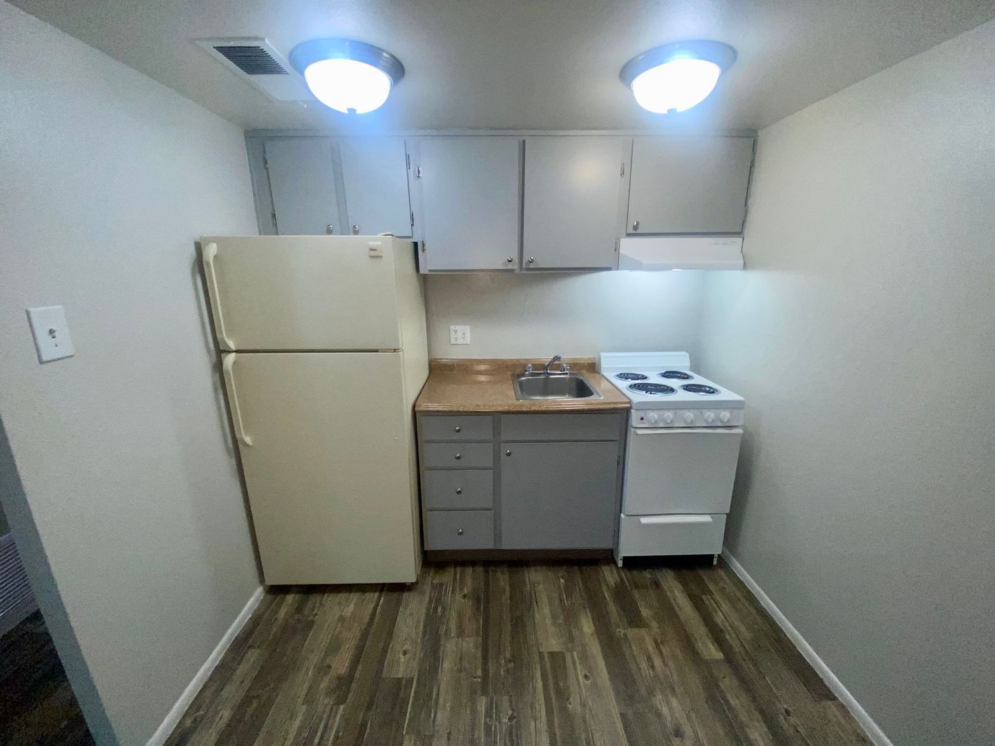 Albuquerque Apartment: 1520 University Boulevard NE