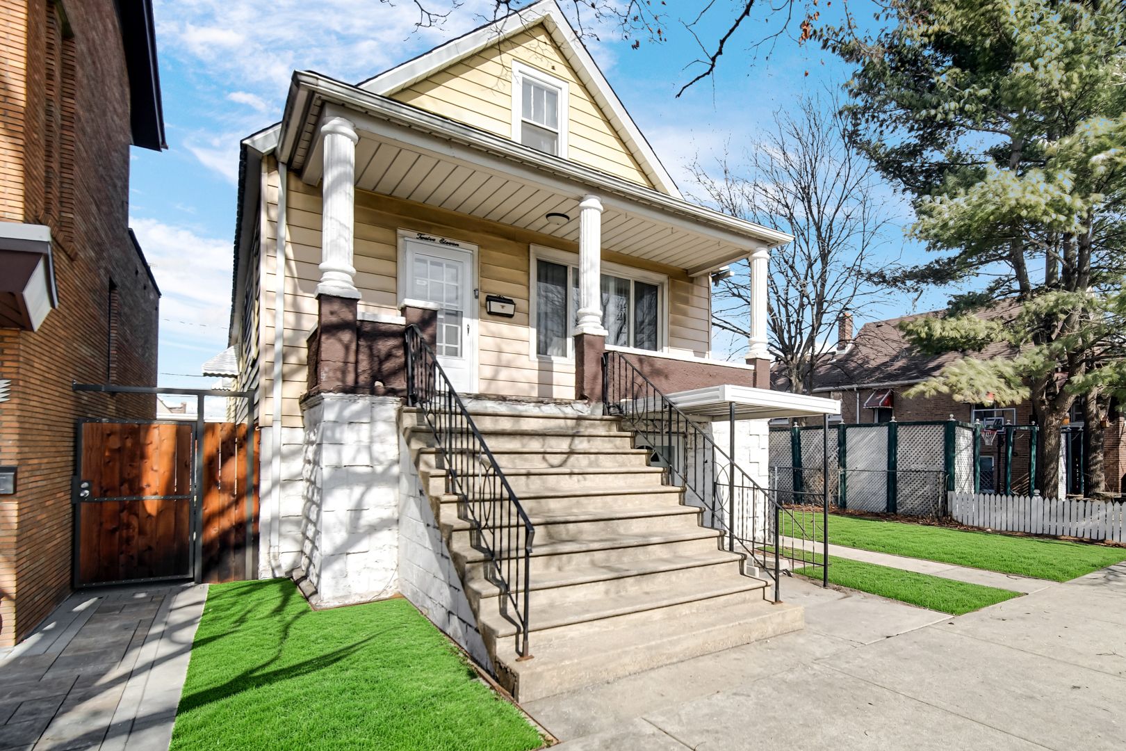 Whiting Apartment: 1211 Euclid Ave.