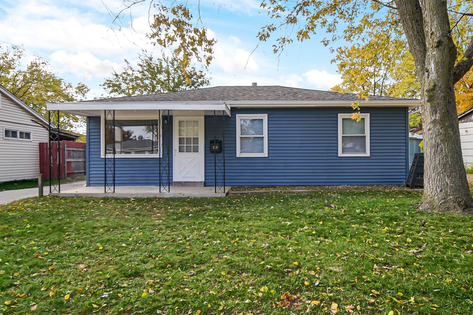 Hammond House: 3238 Kenwood Ave