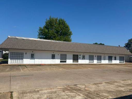 CORNER SQUARE - 3402E, JACKSON & MACARTHUR