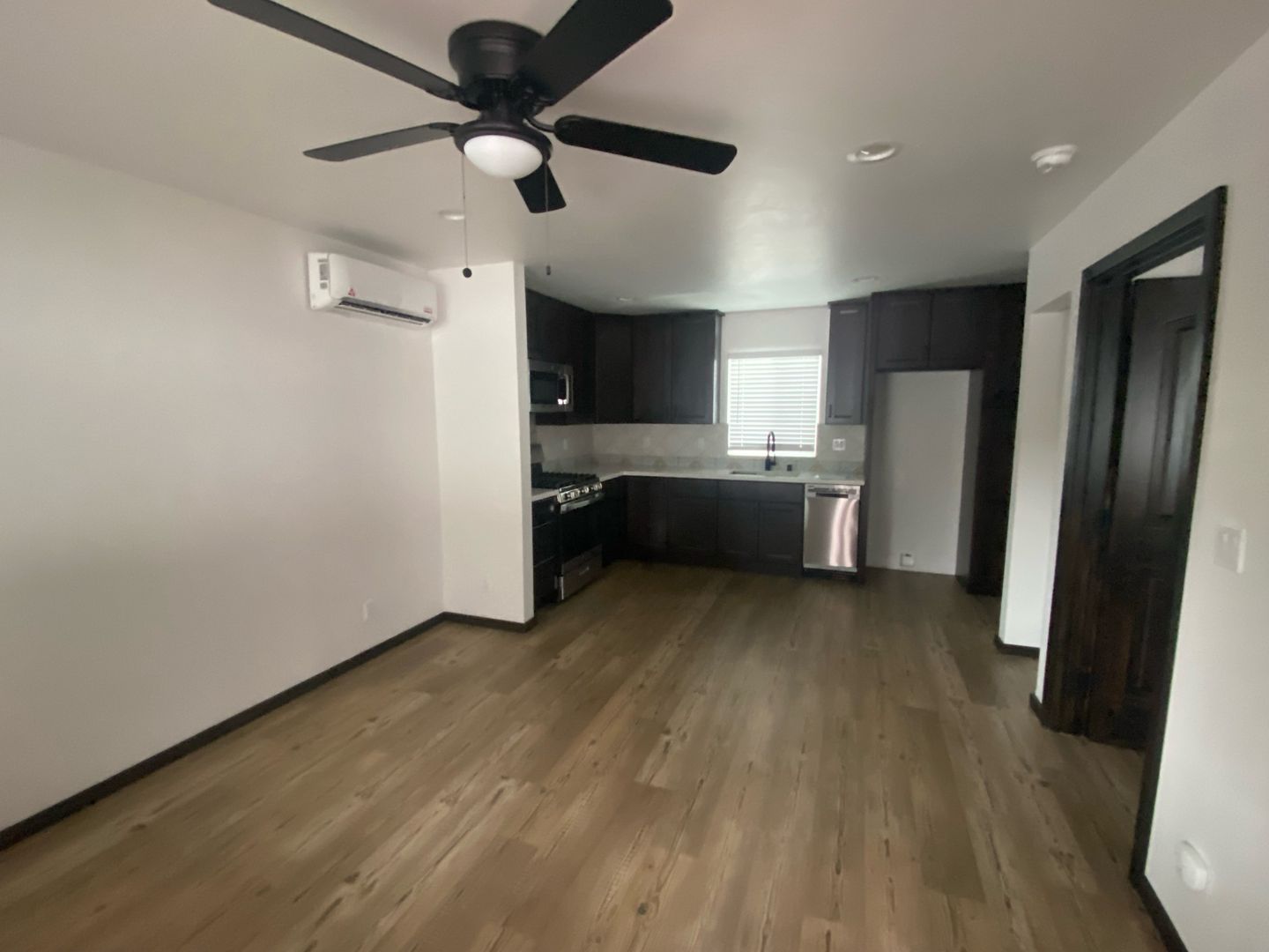 Long Beach Apartment: 525 Park Ave.