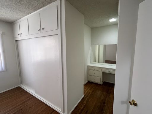 Two bedroom unit for rent in Wrigley! – photo 1