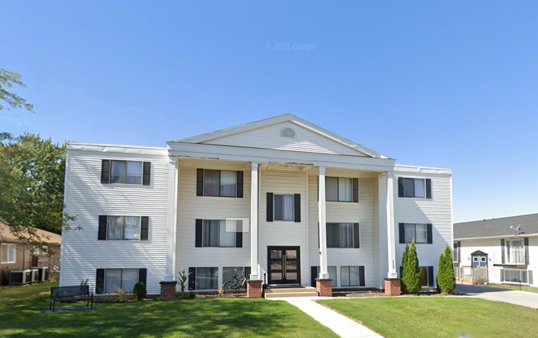 Waterloo Apartment: 3768 W 9th St