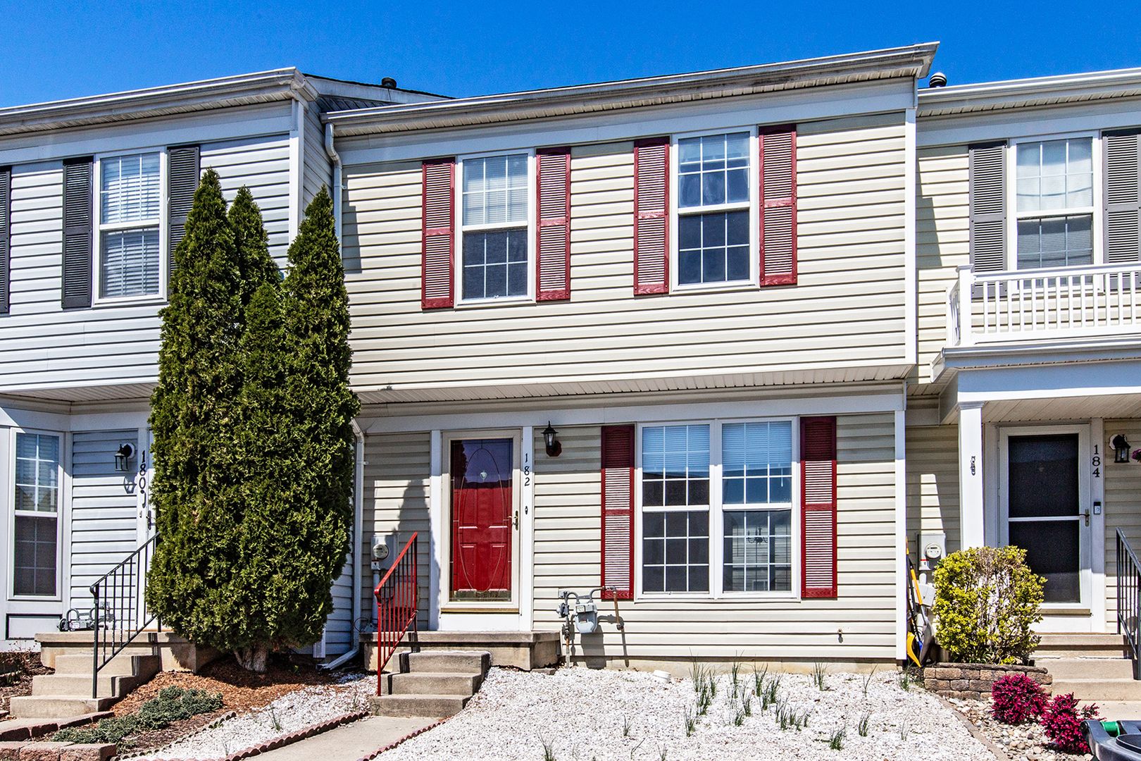 Newark House: 182 Darling St.