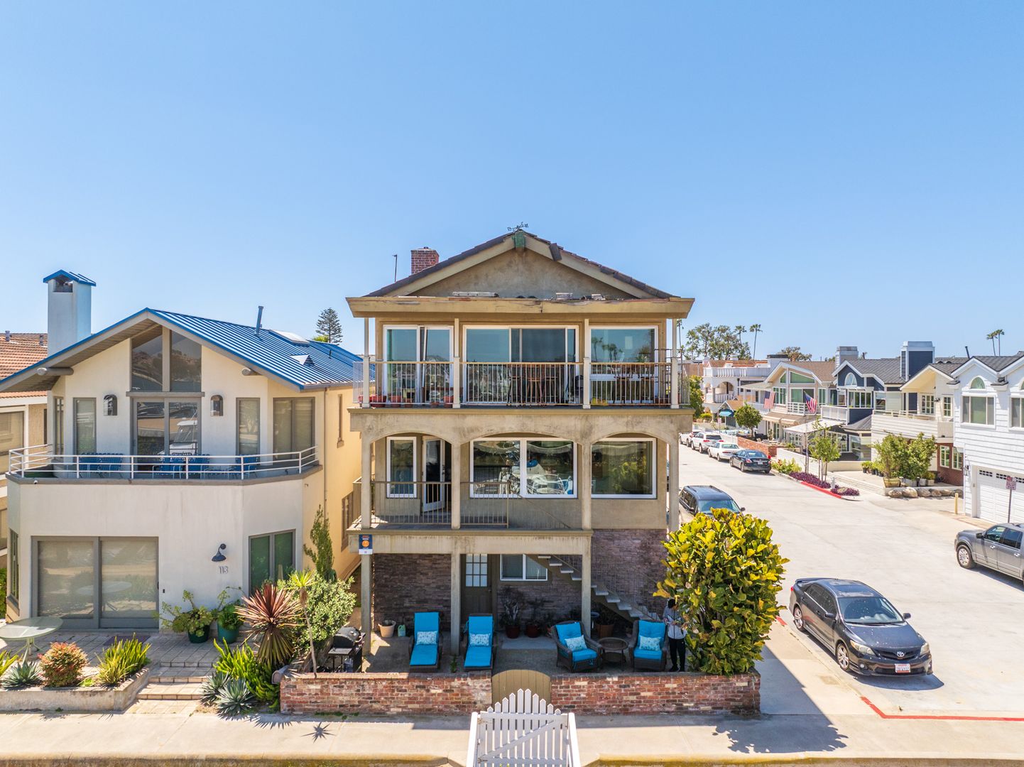 Newport Beach Apartment: 111 E Edgewater Ave Unit B