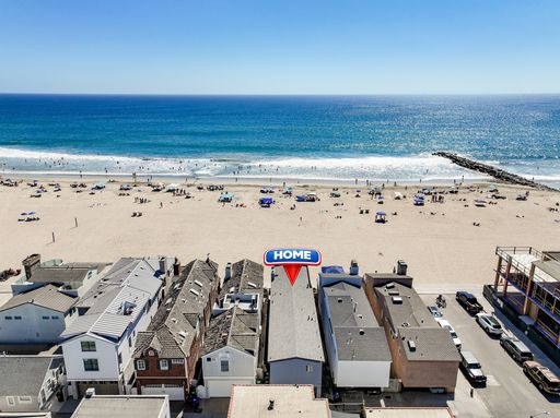 Oceanfront Balboa Peninsula Newport Beach | Between 30th & 31st – photo 1