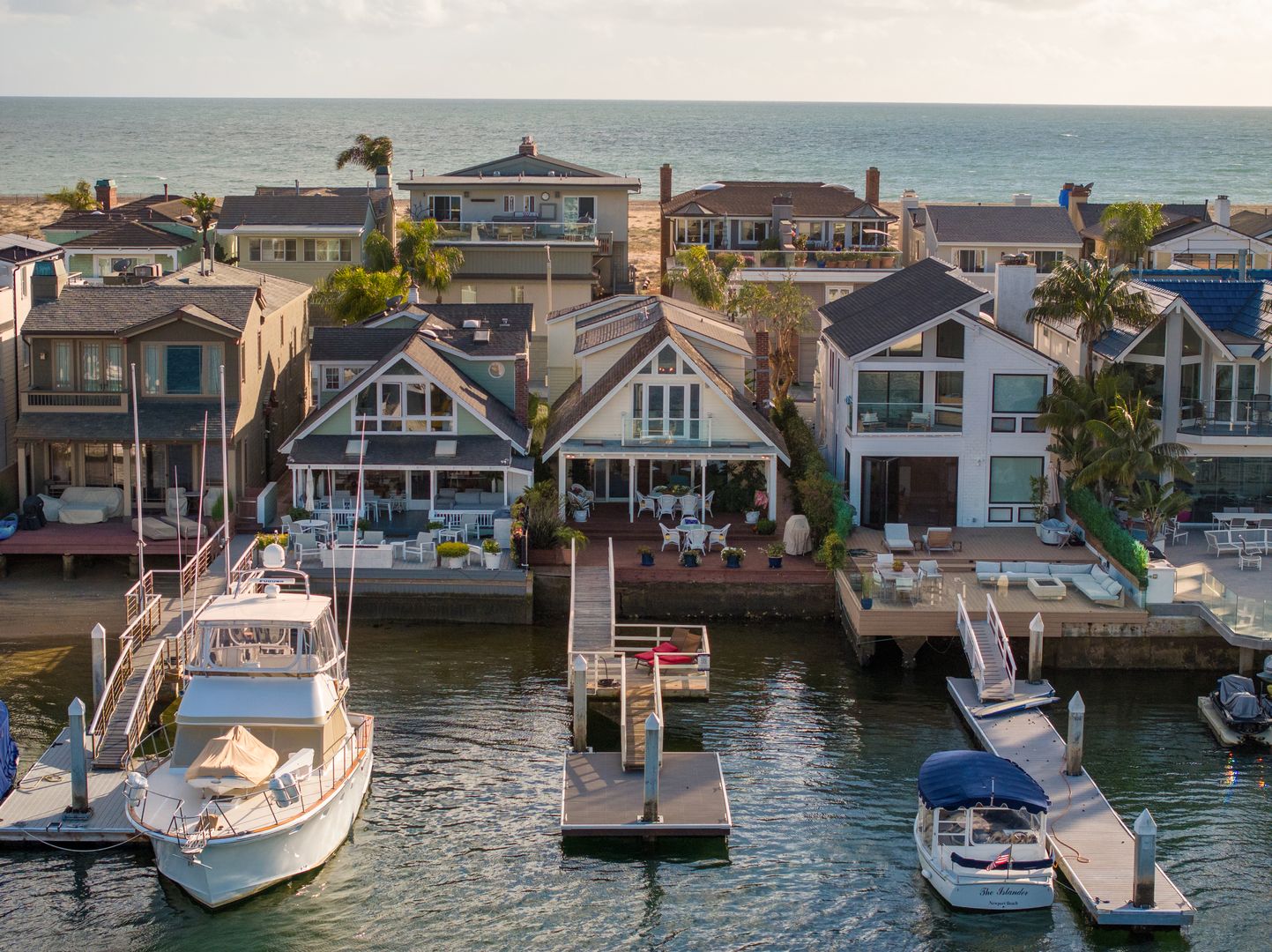 Newport Beach House: 1128 E Balboa Blvd