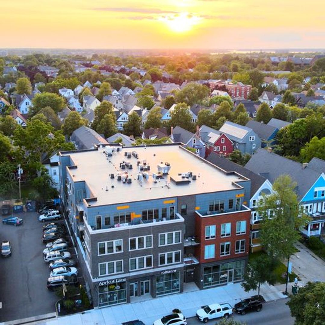 Buffalo Apartment: 1020 Elmwood