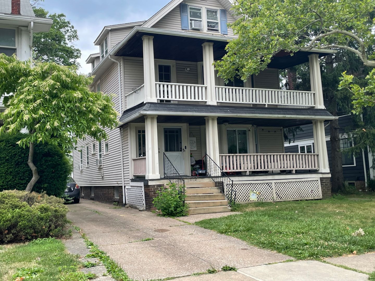 Lakewood Apartment: 1282 Nicholson Ave.  - Middle