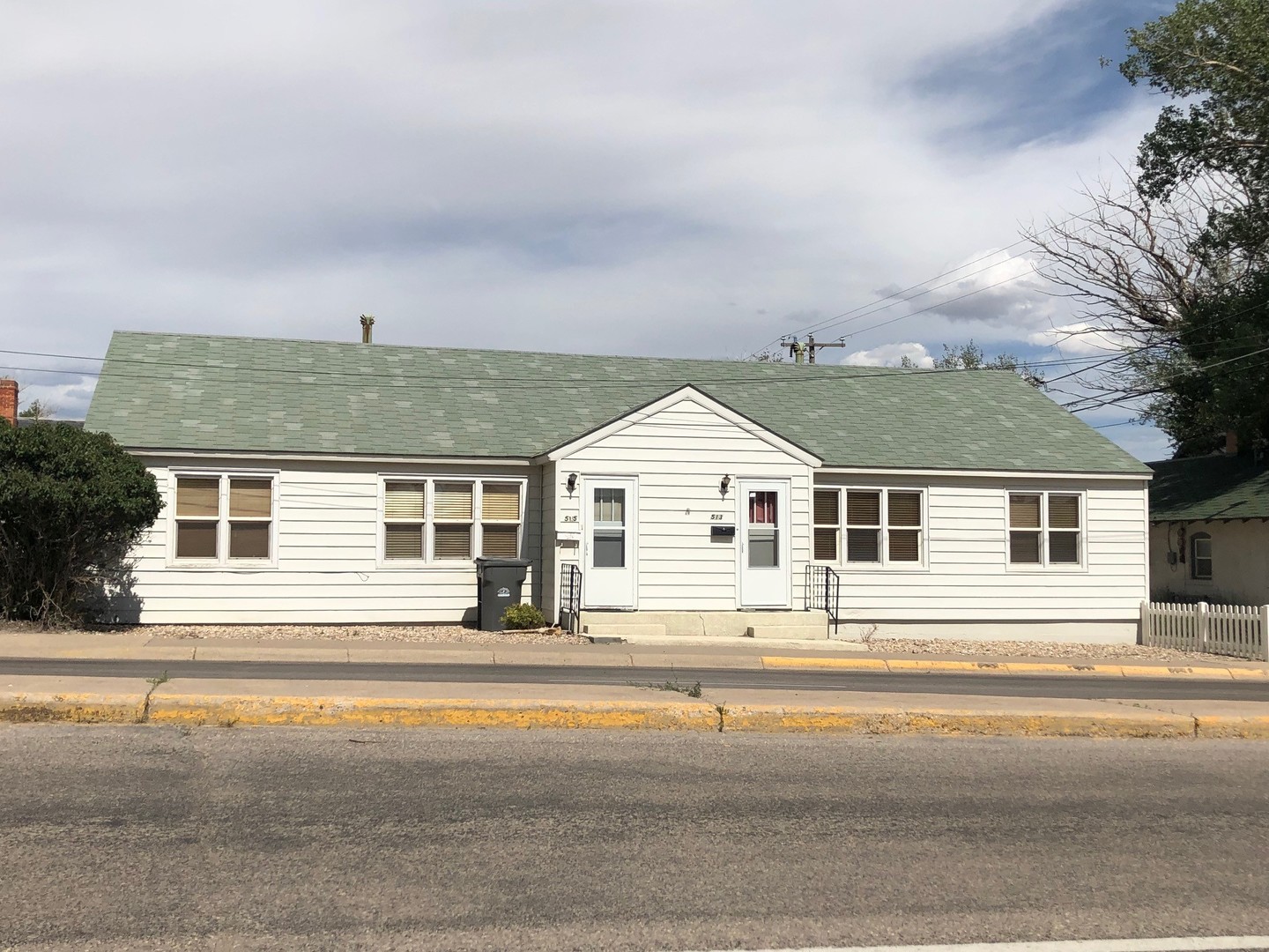 Rawlins Apartment: 513 3rd Street