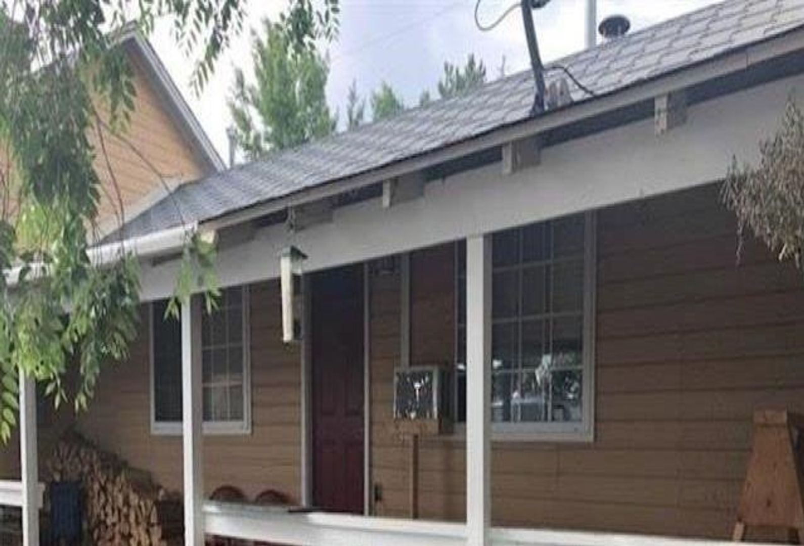 Saratoga House: 705 River Street