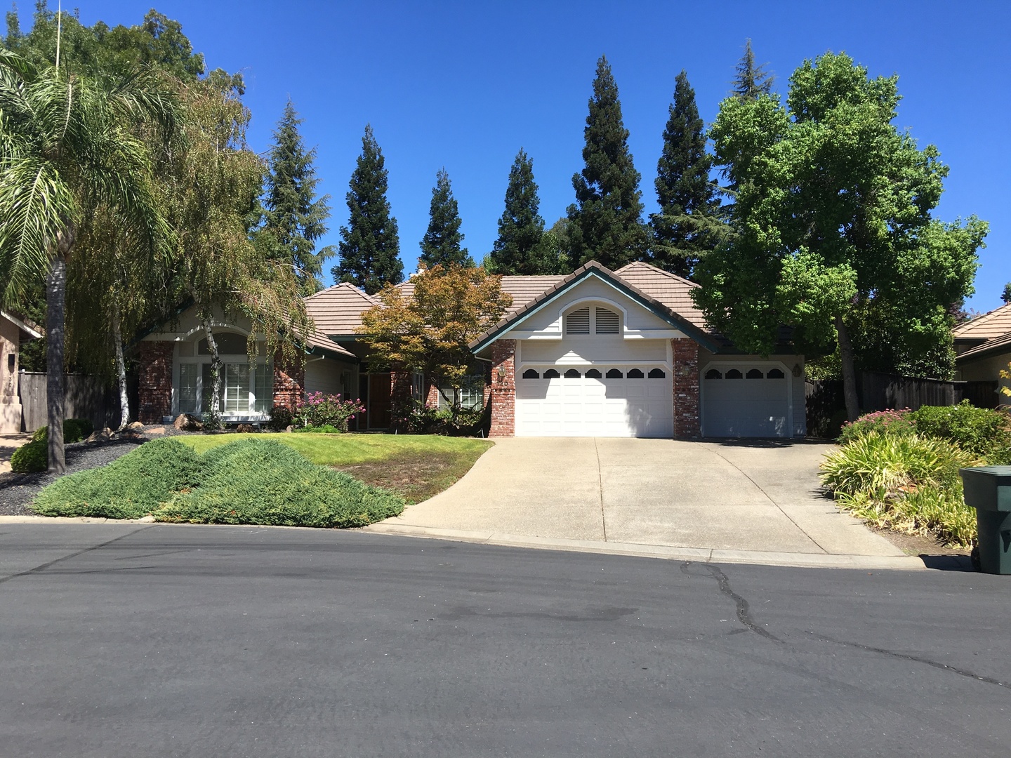 Granite Bay House: 120 Heaton Court