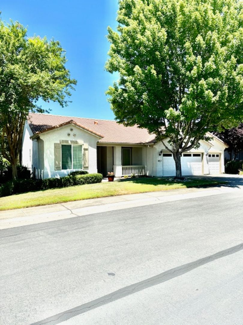 Rocklin House: 4522 Scenic Drive