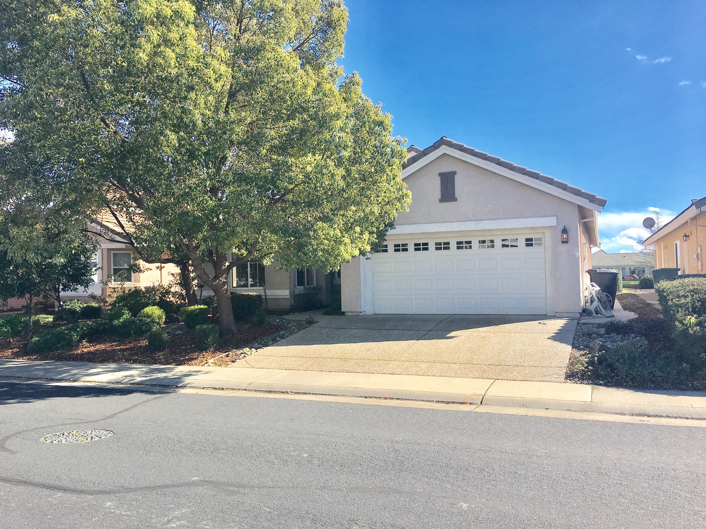 Roseville House: 7536 School House Lane