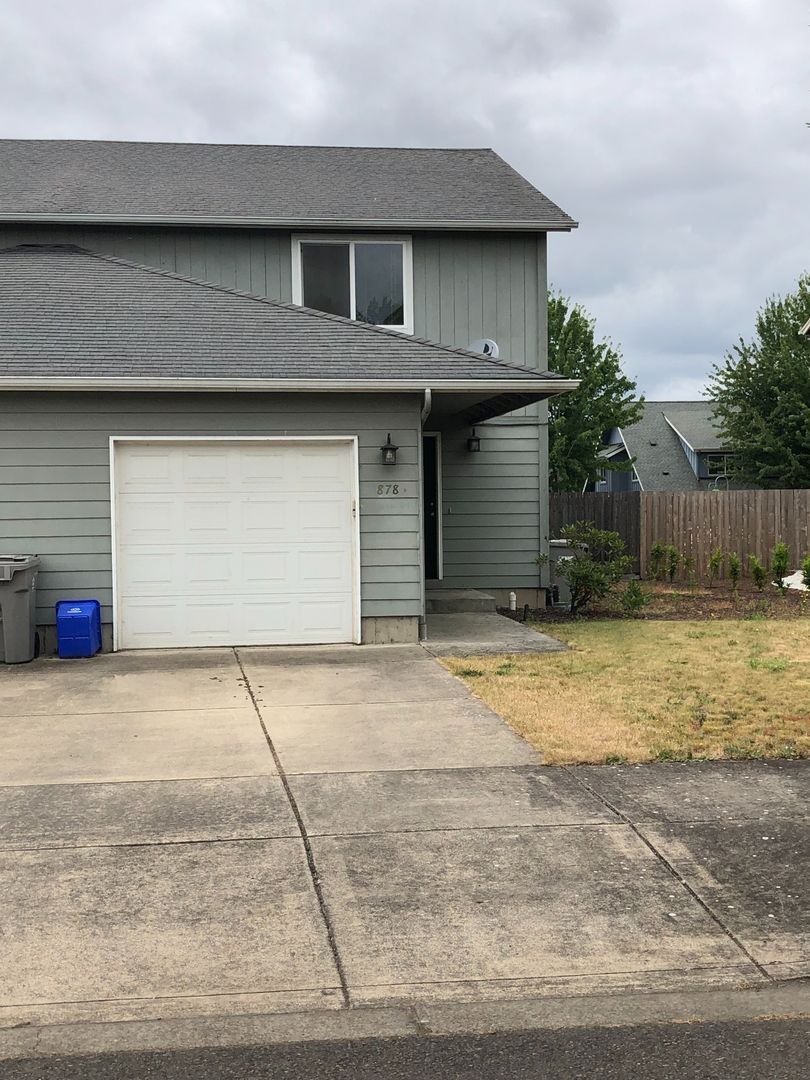 Harrisburg Multiplex: 878/880 South 9th Street