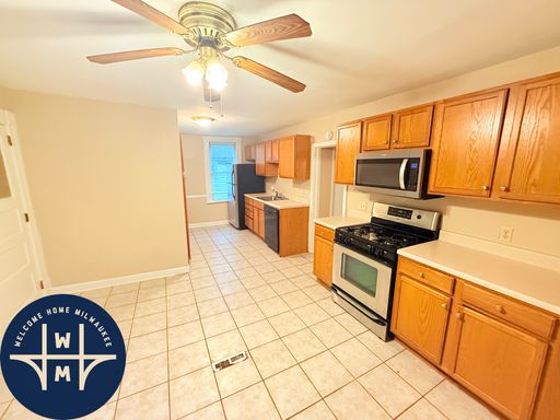 Spacious 2-Bedroom Near Brady Street with Central Air! – photo 1