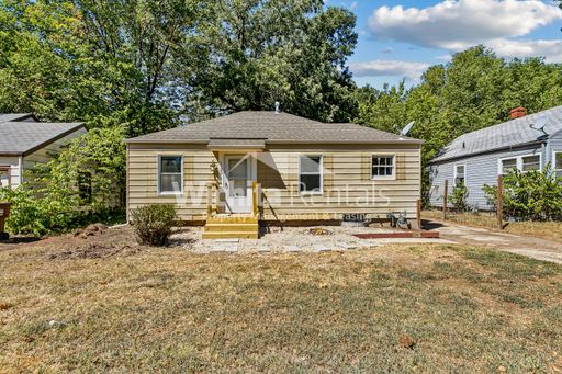 2 bedroom 1 bath home – photo 1