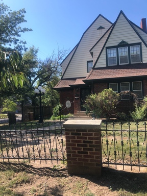 College Hill duplex for rent! – photo 1