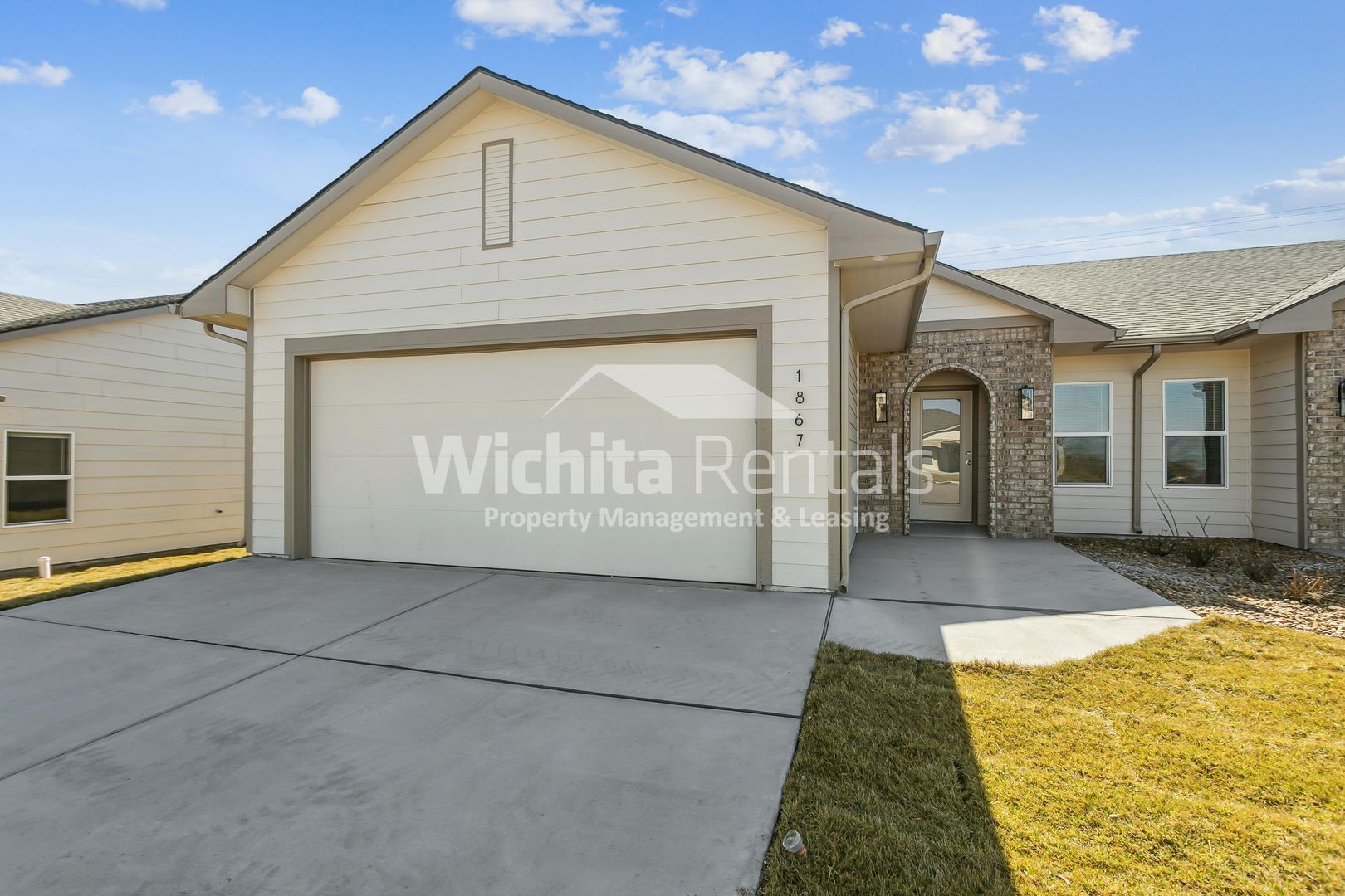 Wichita Apartment: 1865 - 1867 S. Hickory Creek Ct.