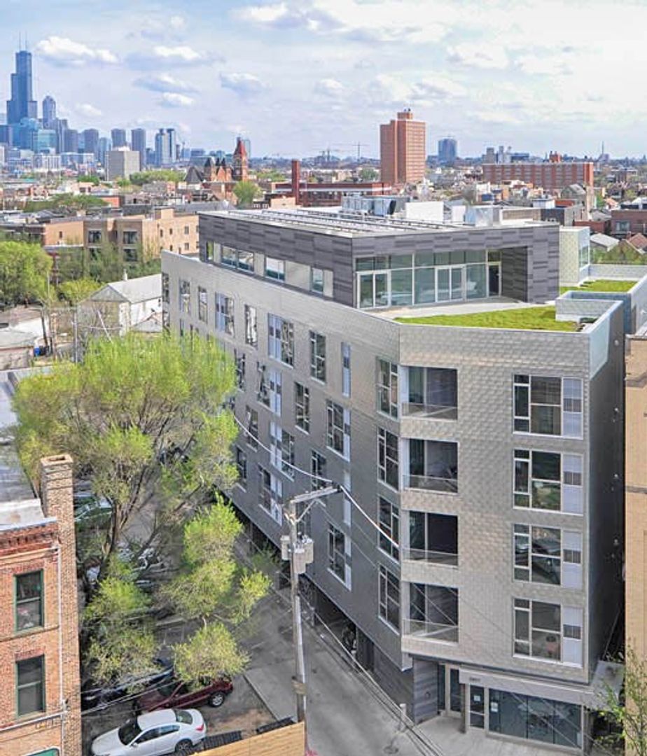 Chicago Apartment: 1515 W. Haddon Ave